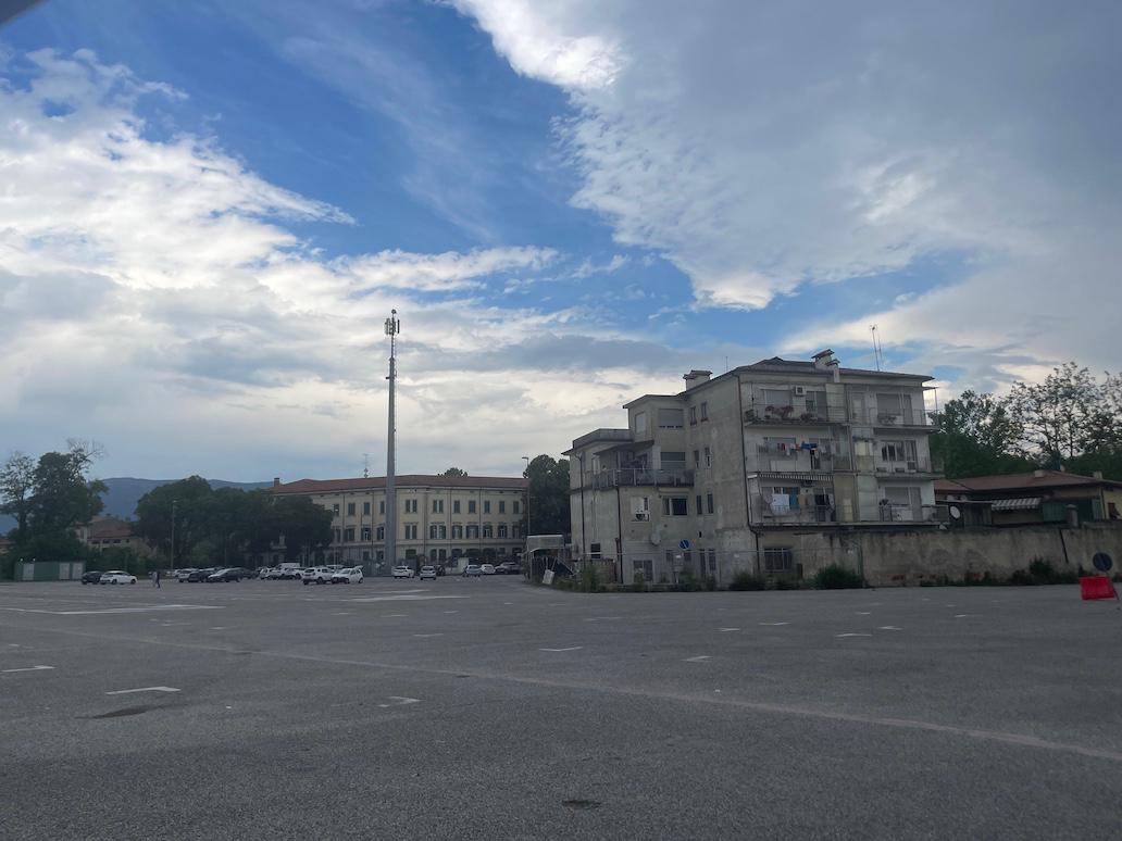 Copertina per Alberi, ciclabile e park: lavori affidati su piazzale Casa Rossa a Gorizia