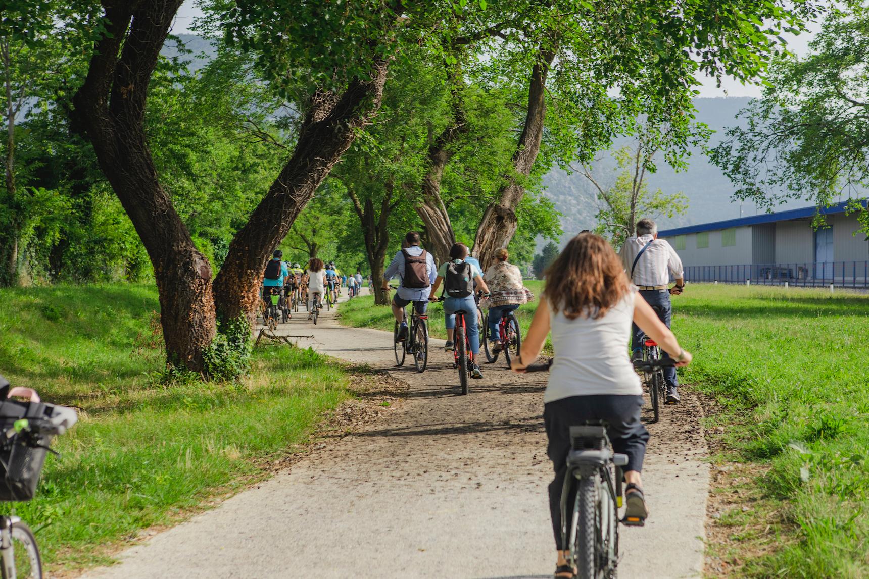 Copertina per Ciclabili, rete di Fondazione Carigo con 37 comuni: progetto alla Regione