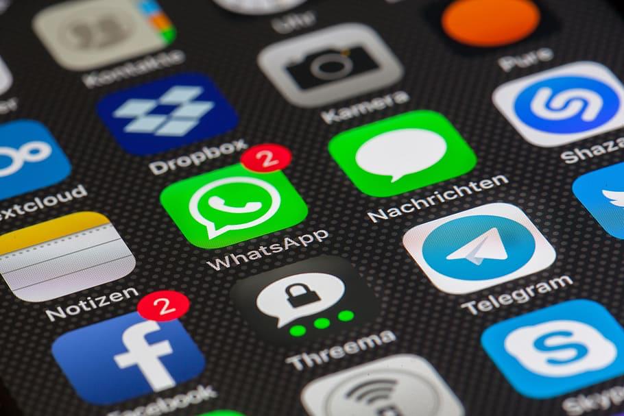 Immagine per Facebook e Instagram in down, disagi in tutta Italia