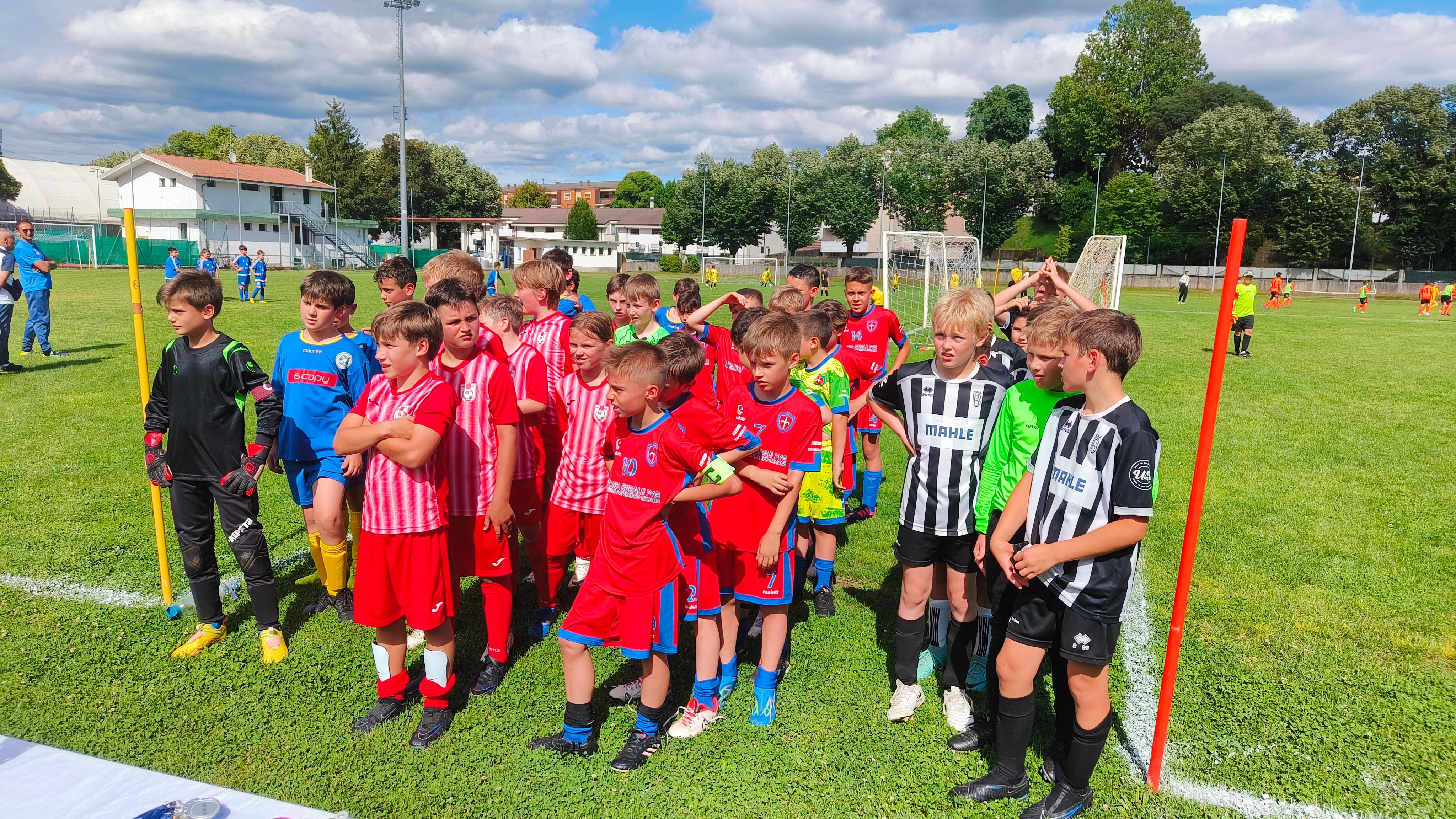 Immagine per Calcio, 400 bambini giocano sul campo Bearzot: festa dello sport a Gorizia 