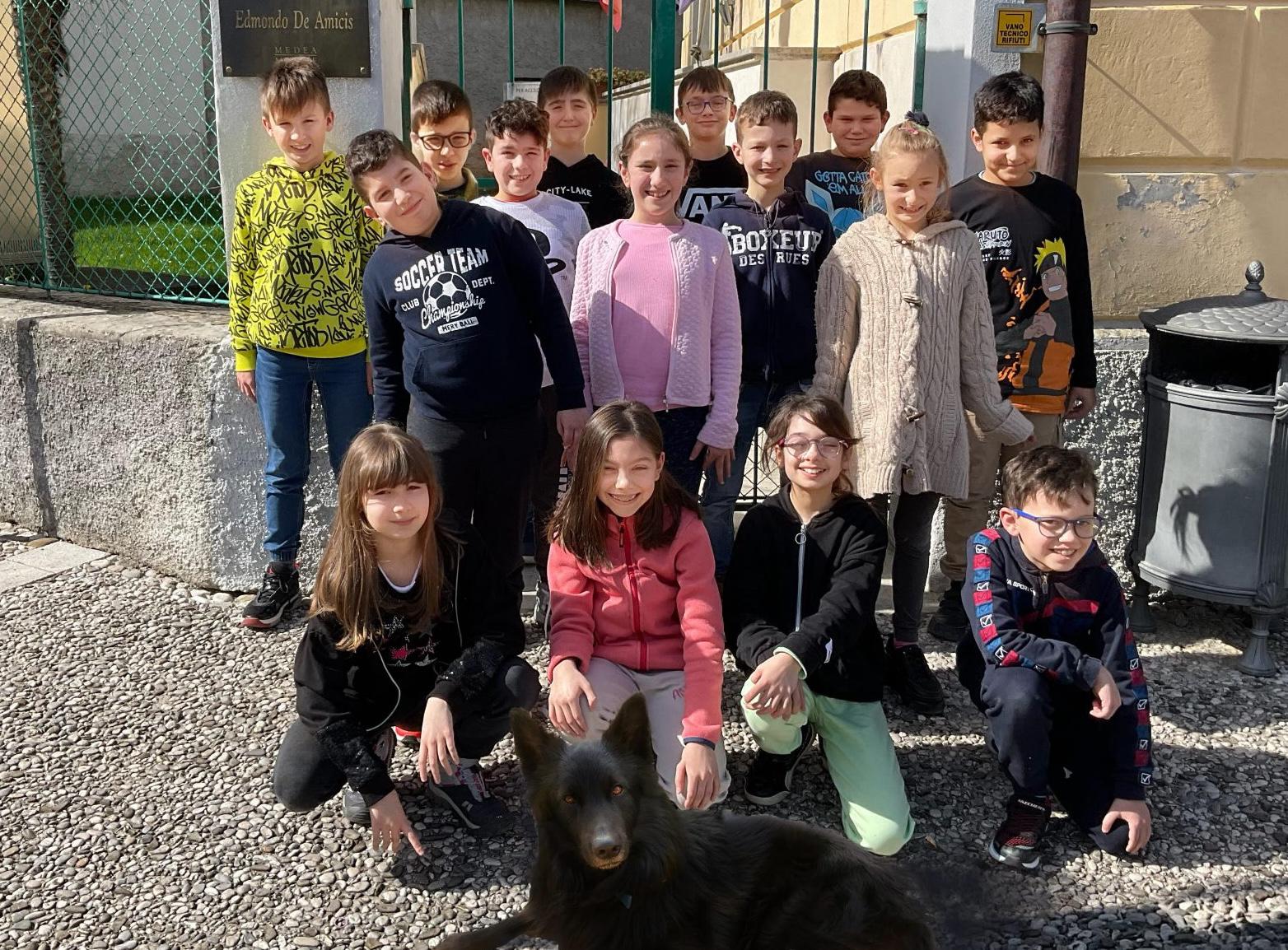 Immagine per Le avventure del cane Pepito in un libro, bambini scrittori in classe a Medea