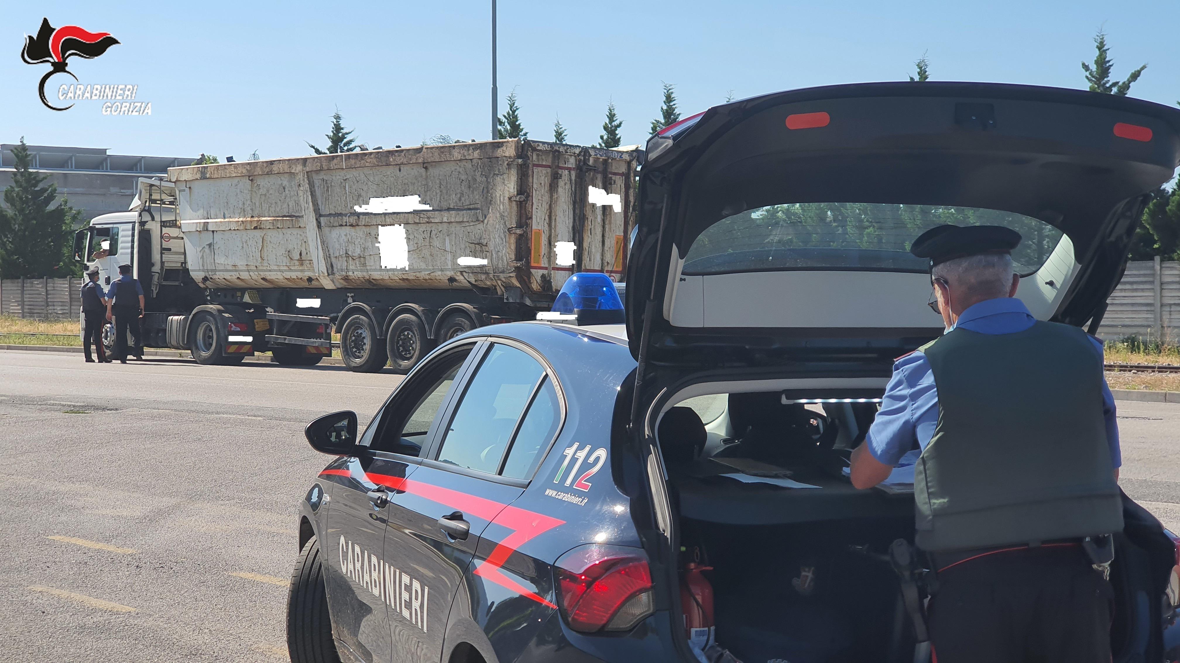 Copertina per Rubano auto e speronano i carabinieri: tre ragazzi denunciati a Monfalcone