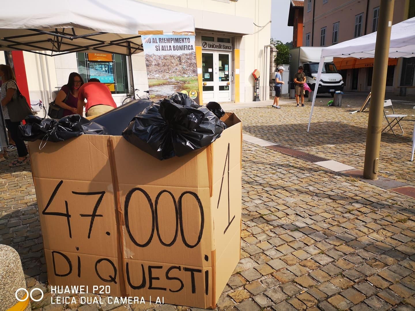 Immagine per Cormons, opposizione in piazza per Pecol dei Lupi: «Basta rifiuti in discarica»