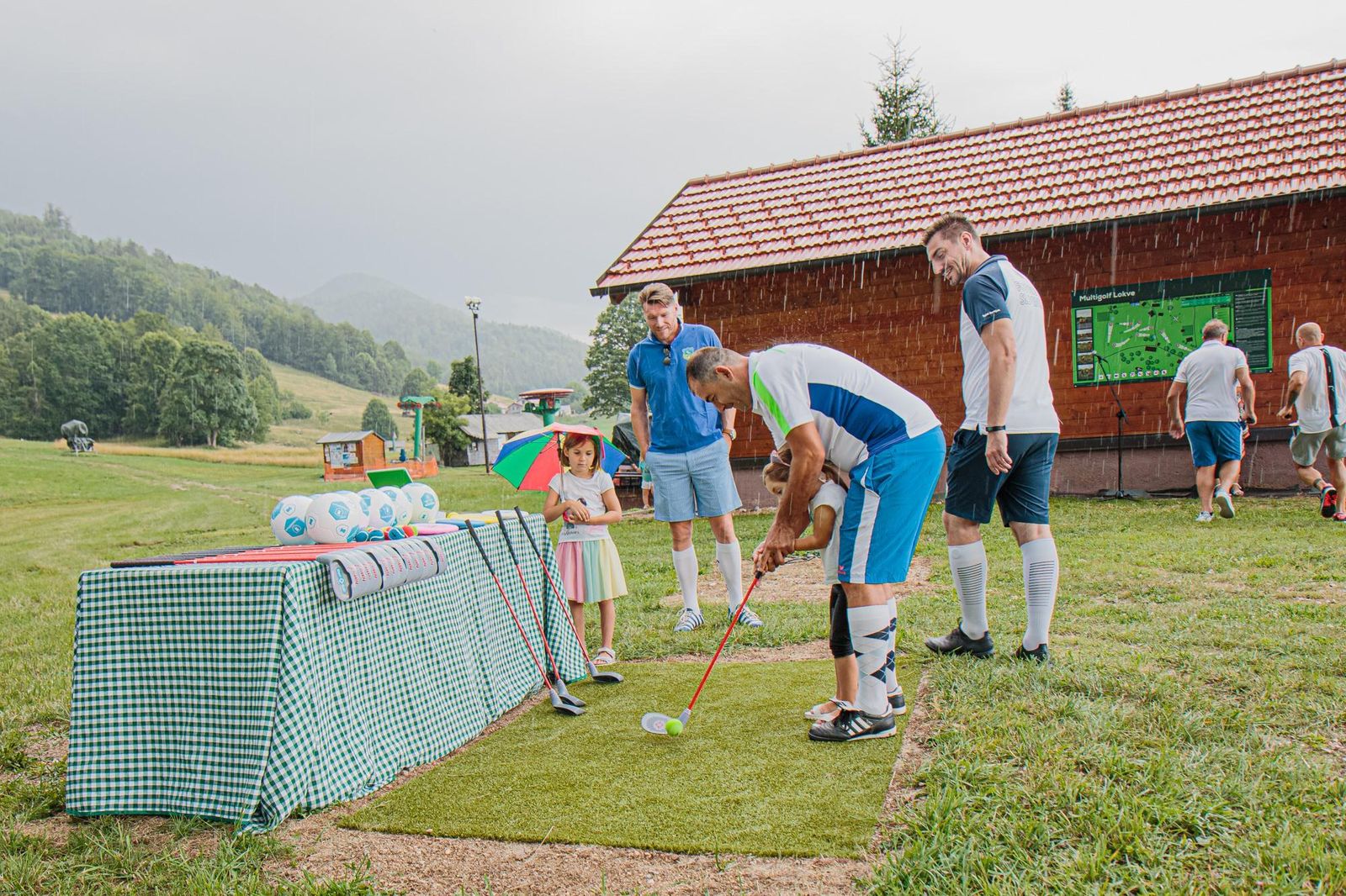 Immagine per Giocare a golf anche con frisbee e piedi, nasce a Lokve il primo campo dedicato