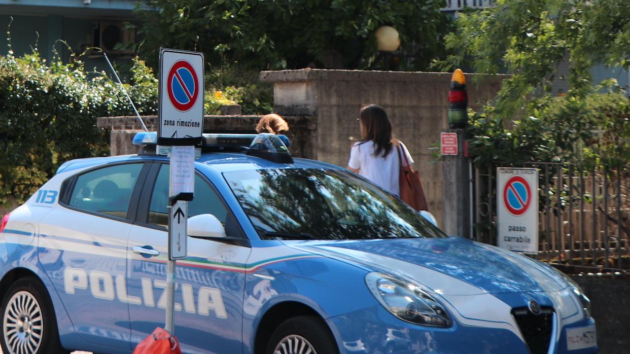 Copertina per Monfalcone, spinelli al parco e in bus: arrestati due spacciatori