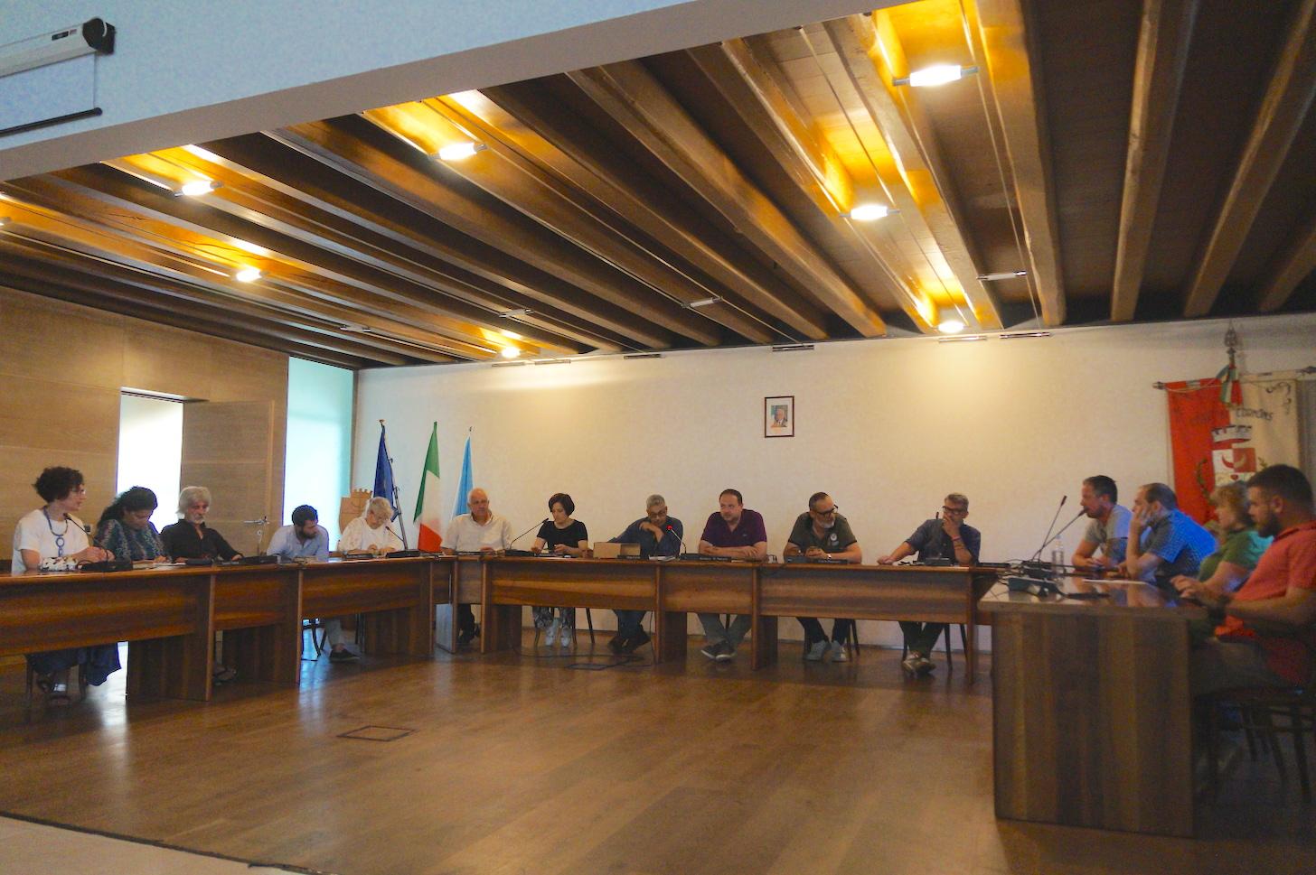 Immagine per Cormons, due binari paralleli con Rfi per riaprire il cavalcaferrovia