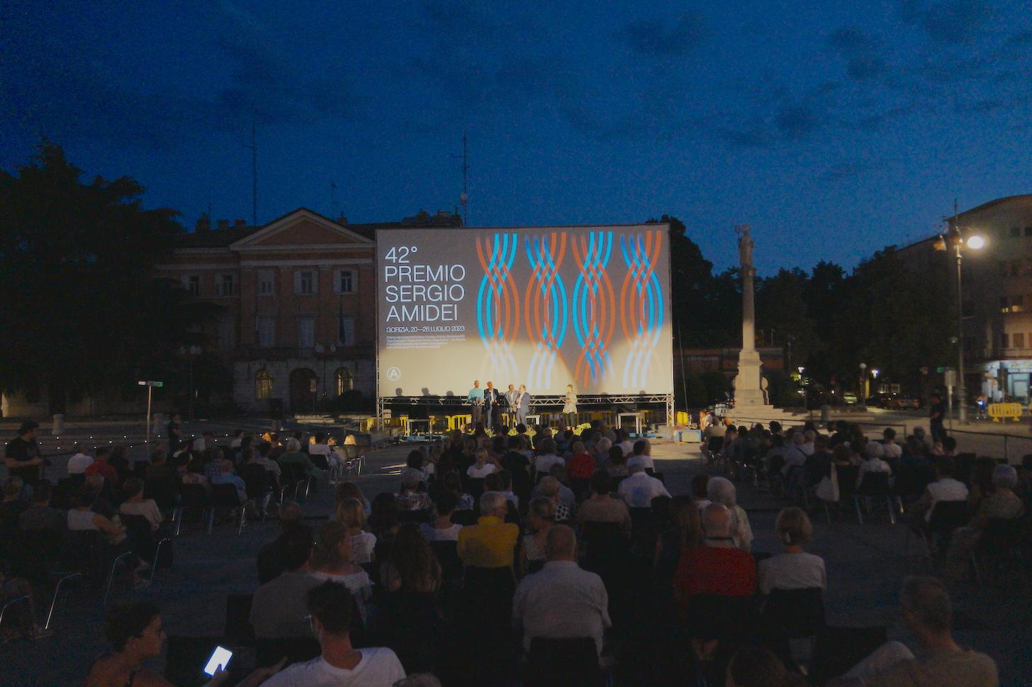 Copertina per Amidei riempie piazza Vittoria, «portato industria cinema a Gorizia»