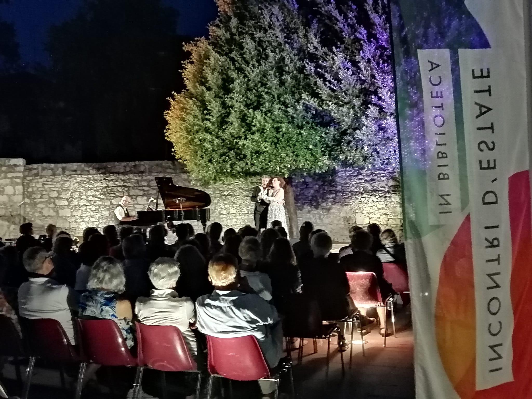 Immagine per Ronchi, lo spettacolo di cabaret Sghiribiz chiude Incontri d’Estate