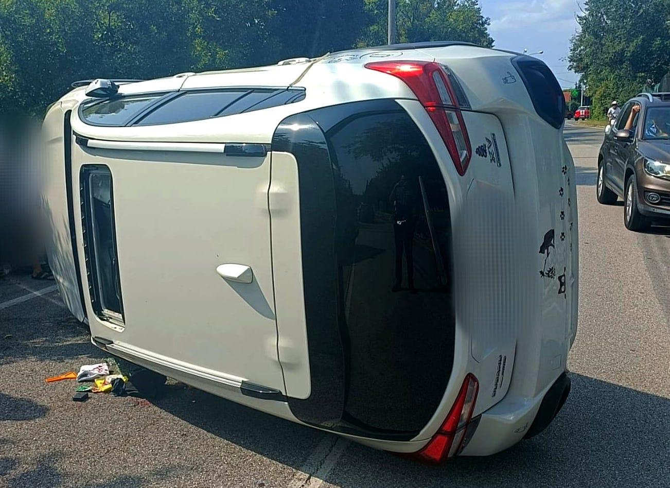 Immagine per Suv cappottato sulla provinciale, ferito 67enne di Duino Aurisina