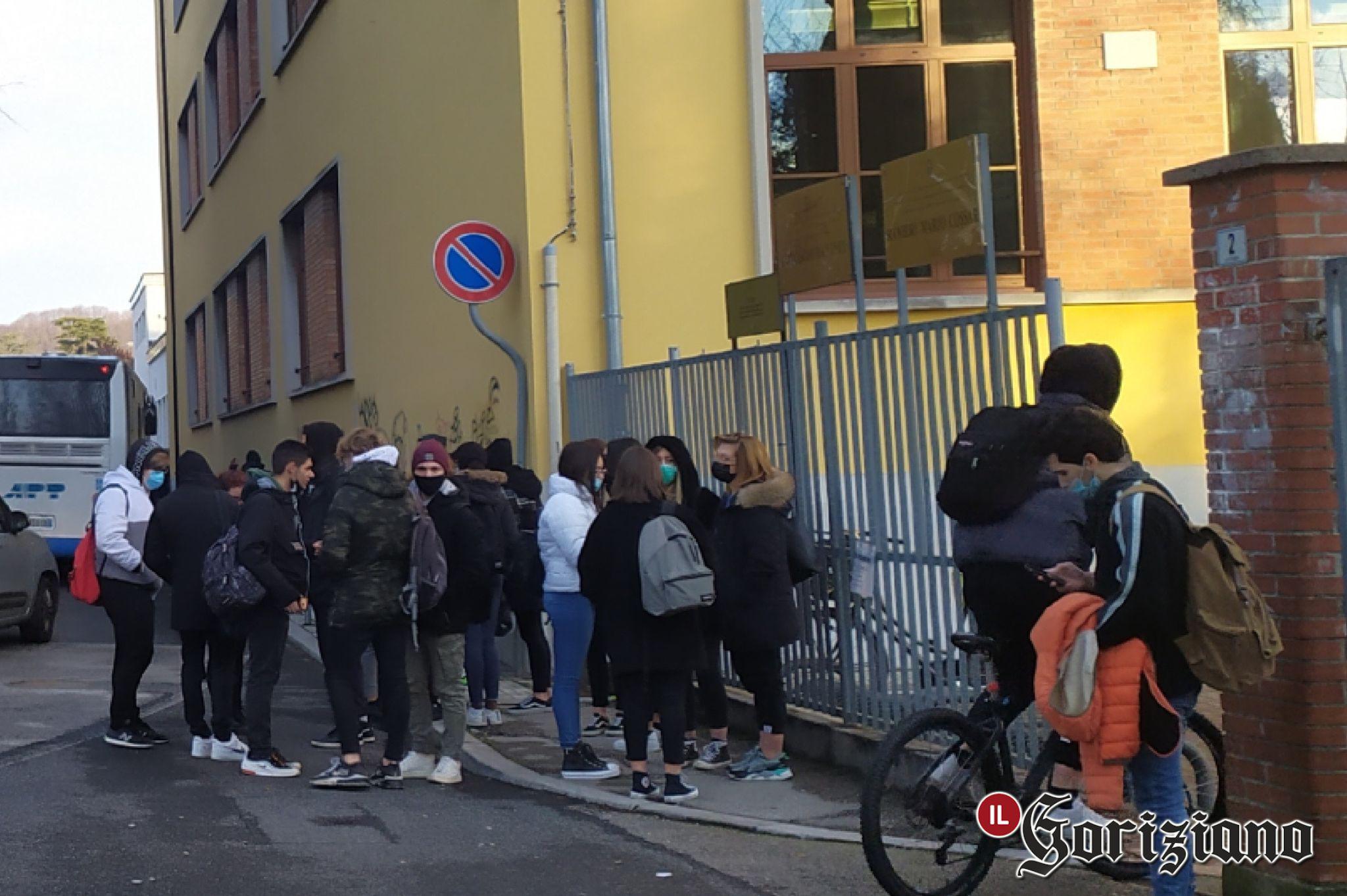 Copertina per Gallas si diploma a 63 anni, nuovo corso marketing al Cossar-Da Vinci