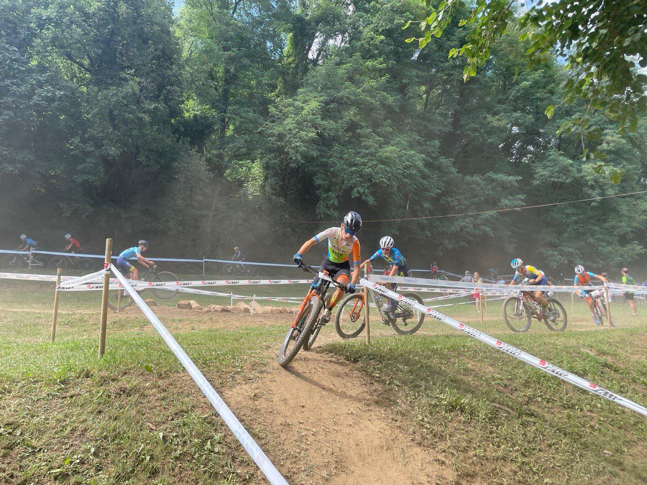 Copertina per Le sfide sulla Mtb animano Parco Piuma, villaggio della bici per 600 ragazzi a Gorizia