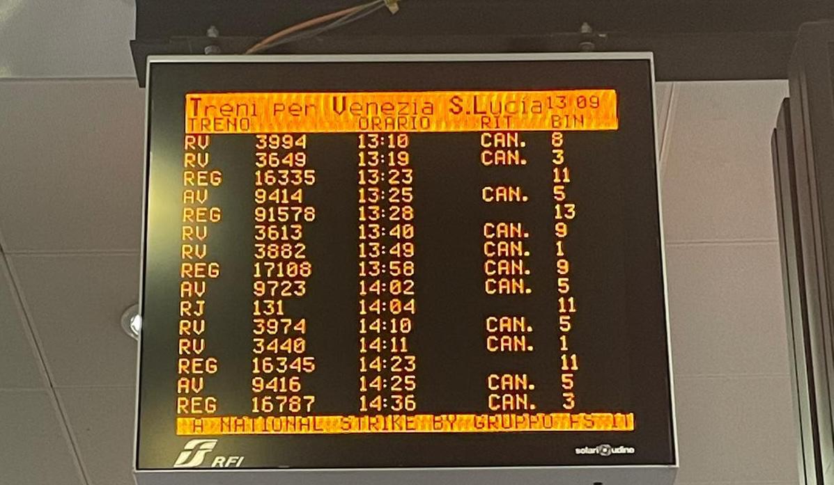 Copertina per Ferrovie in tilt per lo sciopero nazionale dei treni, corse cancellate in Fvg