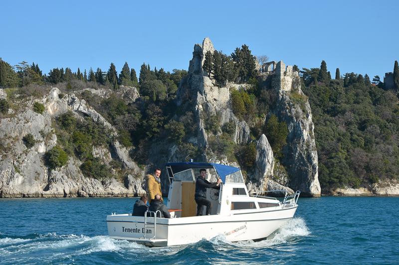 Copertina per Escursioni in barca tra le risorgive del Timavo, nuovo tour in mare a Duino