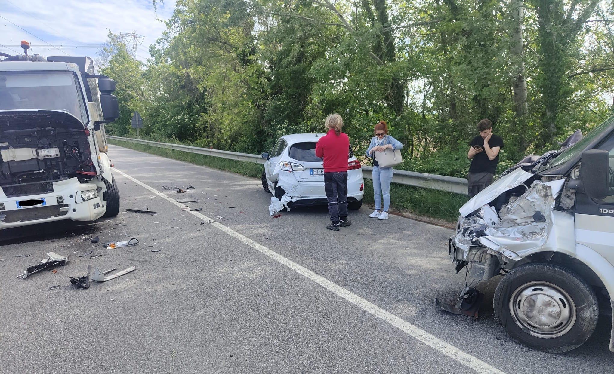 Immagine per Incidente a catena sulla regionale 351 a Villesse, tre veicoli coinvolti