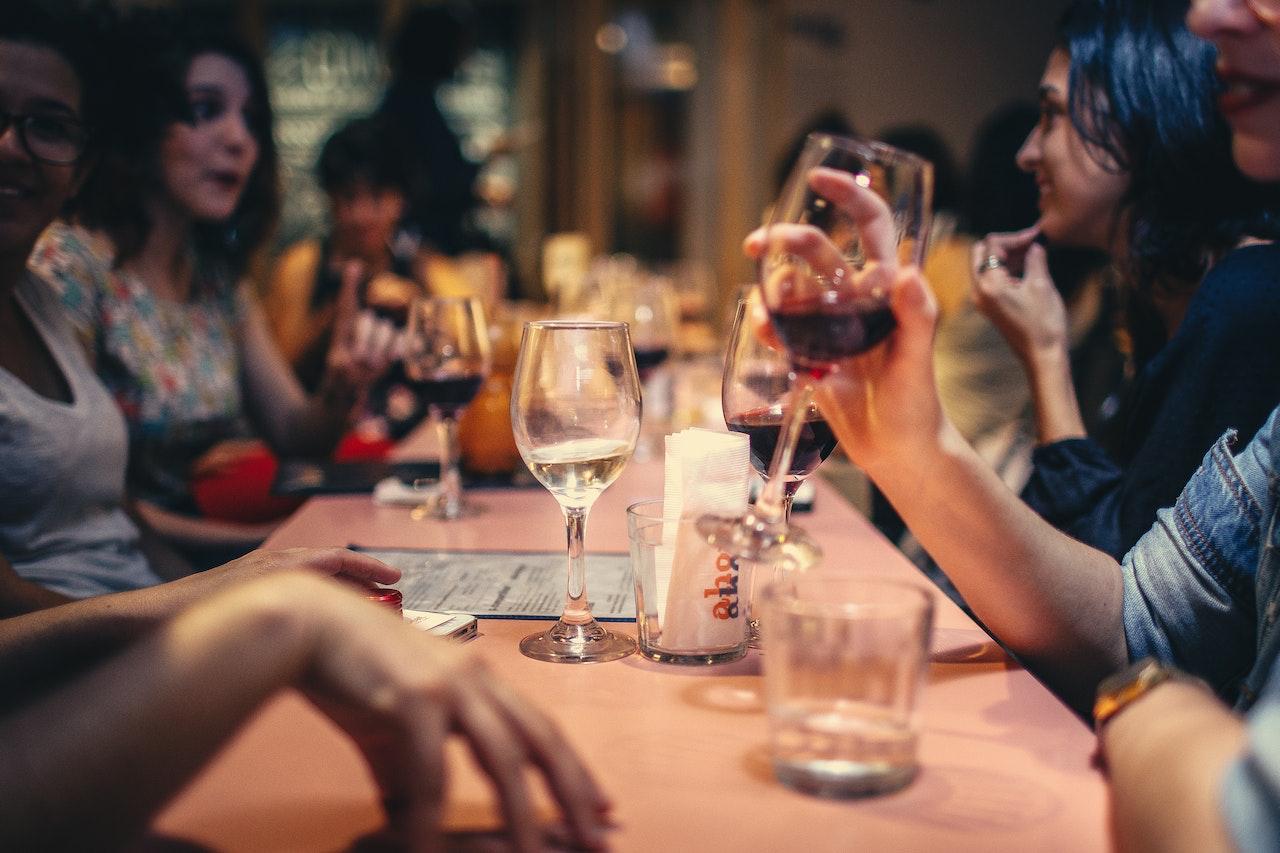 Immagine per Cormons, nove bar e osterie celebrano la Giornata dell'aperitivo
