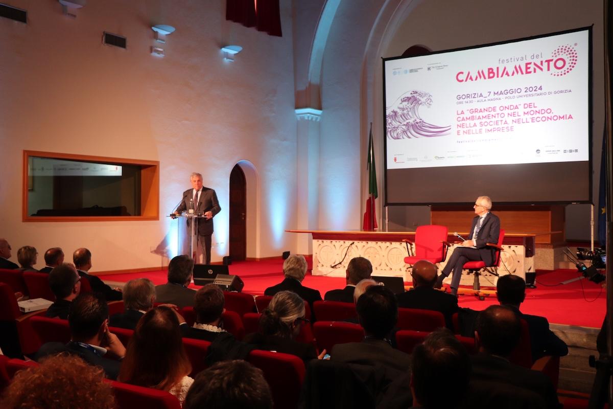 Immagine per Le sfide dell'Italia tra geopolitica e IA, gli obiettivi spiegati da Tajani a Gorizia