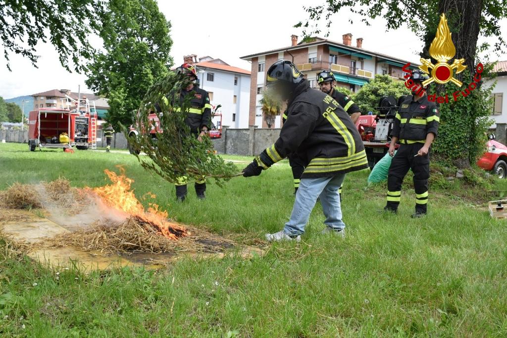 Copertina per Come spegnare un incendio, ripartono gli incontri dei vigili del fuoco a Gorizia