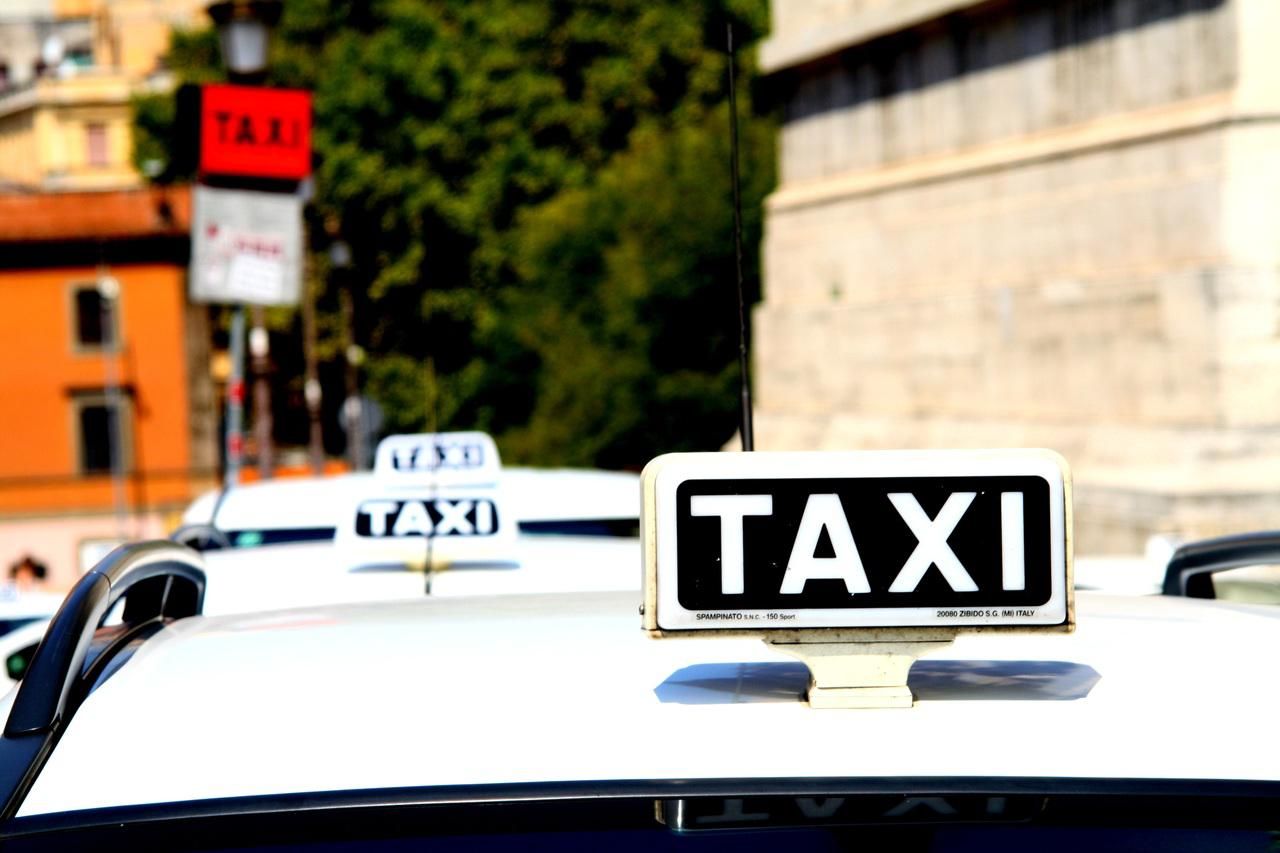 Bonus per usare taxi e noleggio conducente, Gorizia rimborsa la corsa agli anziani