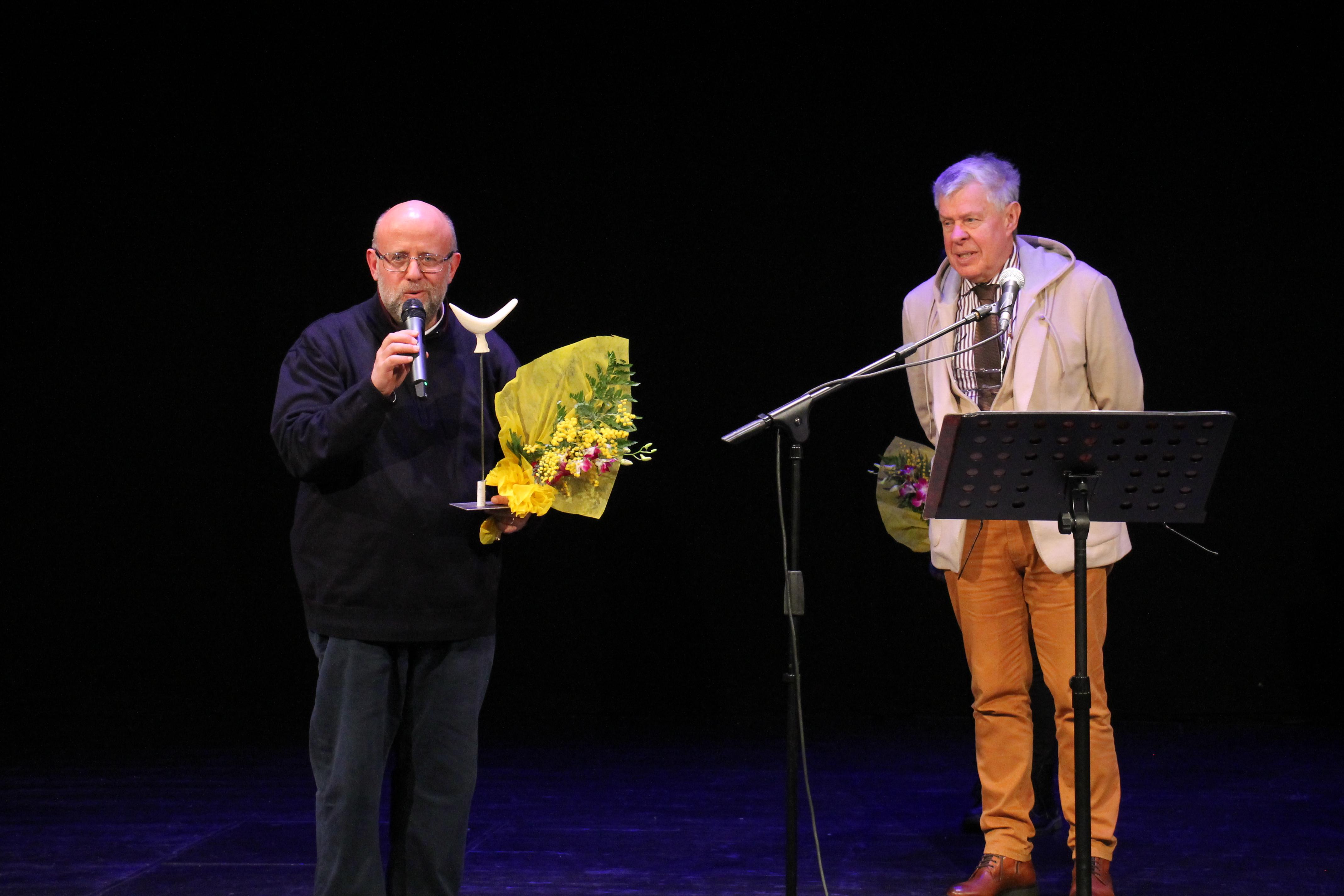 Copertina per Floramo riceve il Premio Komigo a Gorizia, Anzil plaude il Kulturni dom