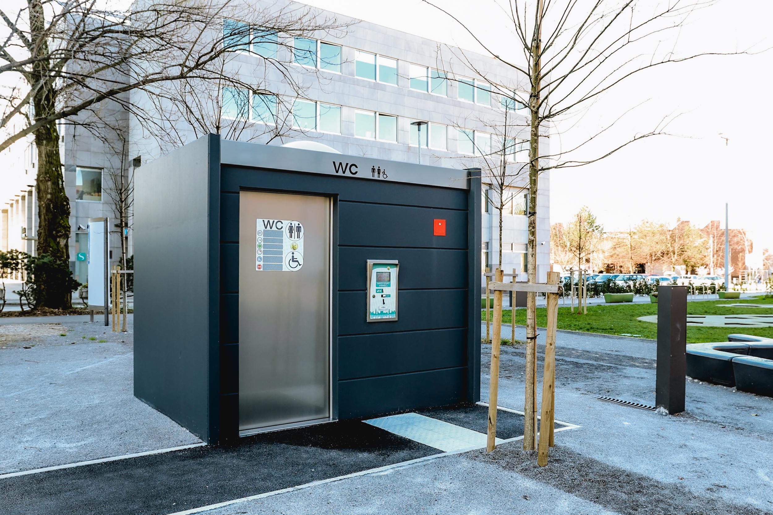 Wc in centro a Nova Gorica, apre il primo bagno pubblico autopulente