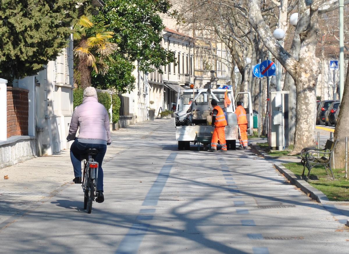 Copertina per Le bici ritornano sui controviali a Gorizia, «questa non è la Ciclovia della cultura»