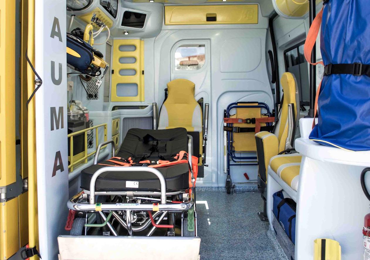 Copertina per Finisce contro il guardrail in autostrada, ferito sul raccordo ad Aurisina