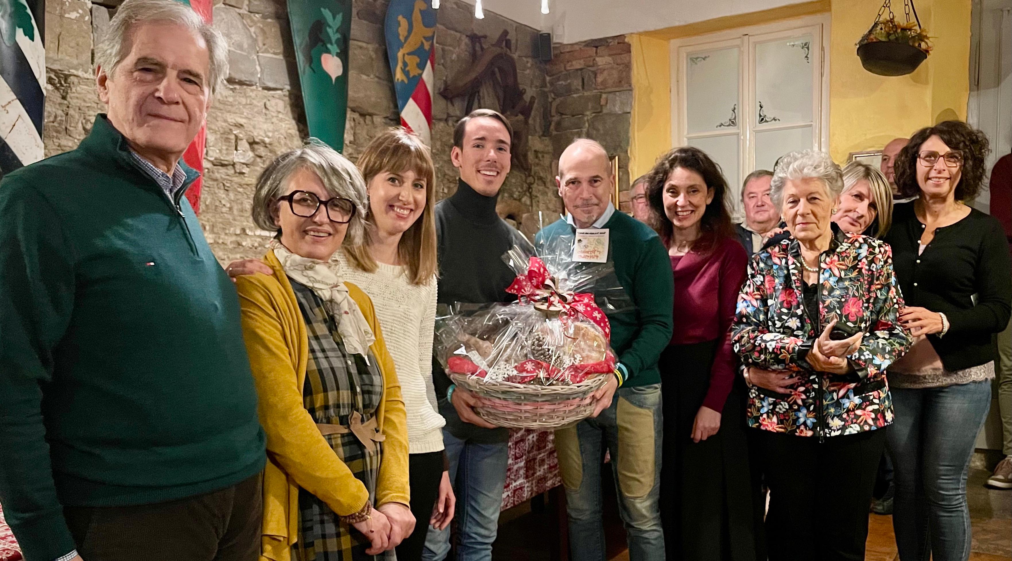 Copertina per La caccia al tesoro tra gli angoli di Gorizia, vince la squadra tutta rosa