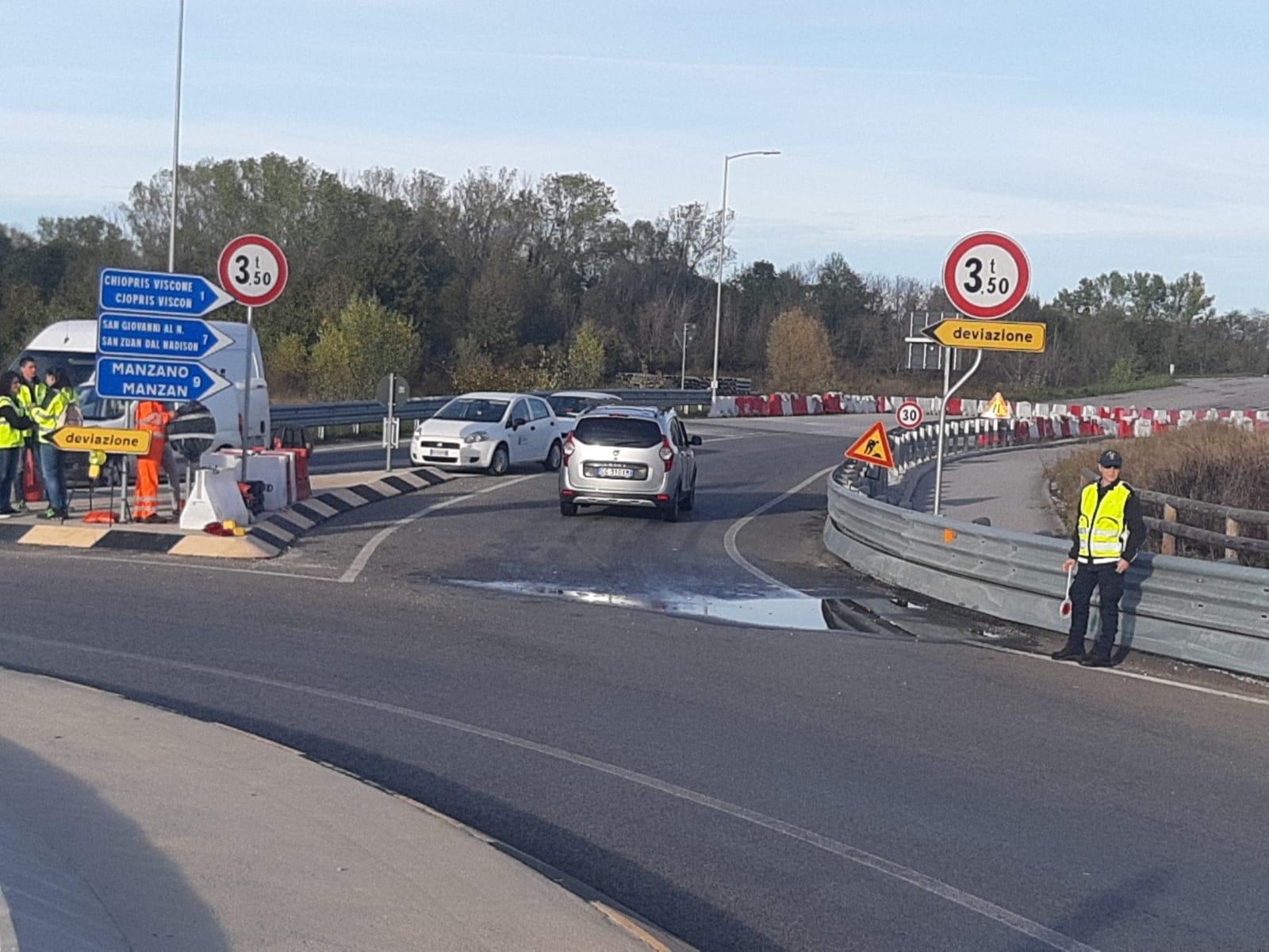 Copertina per Riaperto il viadotto sul torrente Torre a Viscone, ponte resta monitorato