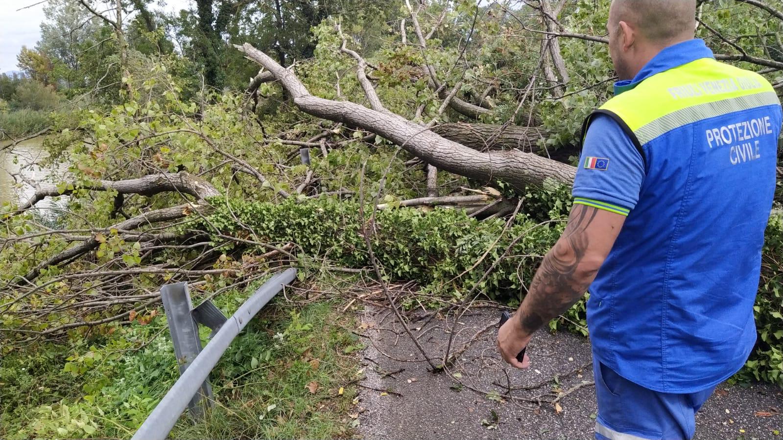 Ancora maltempo sul Fvg, prosegue l'allerta meteo fino a stanotte