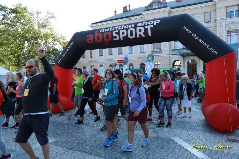 Rinasce la Marcia dell'amicizia, in 700 partono da piazza Transalpina