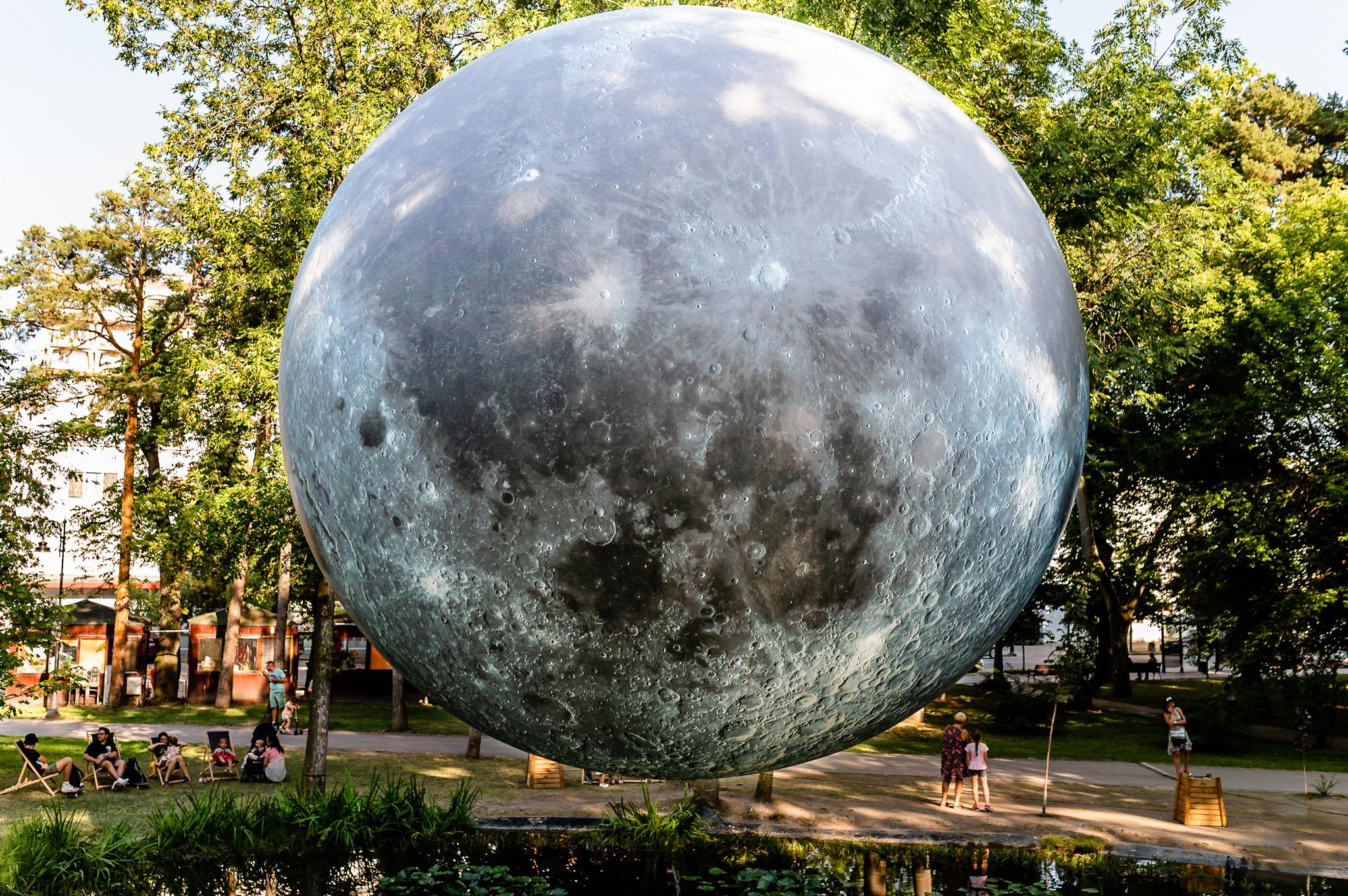Immagine per Una grande sfera di luce nel cuore di Nova Gorica, ritorna il festival RoR