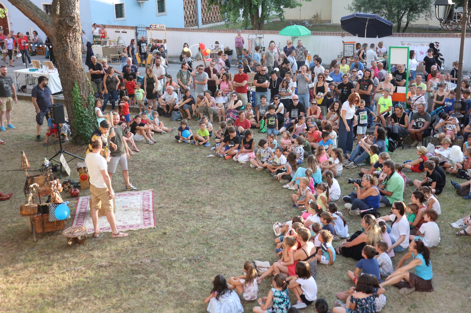 Immagine per Artisti di strada protagonisti a Farra, ritorna il festival tra show e gusto