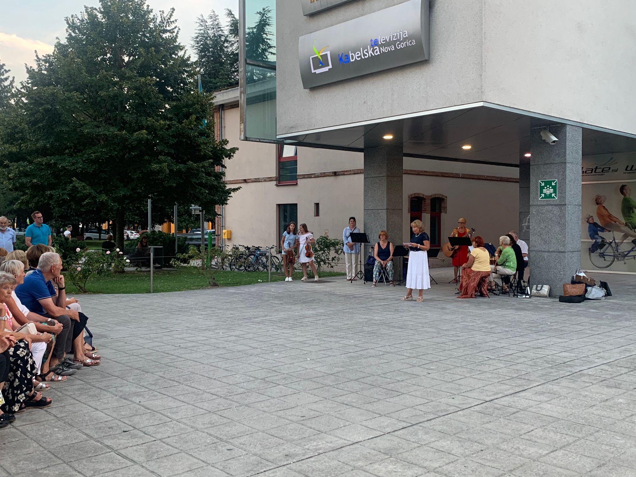 Immagine per Le foto di 11 artisti esposte a Nova Gorica, partono i corsi dell'Unitri 