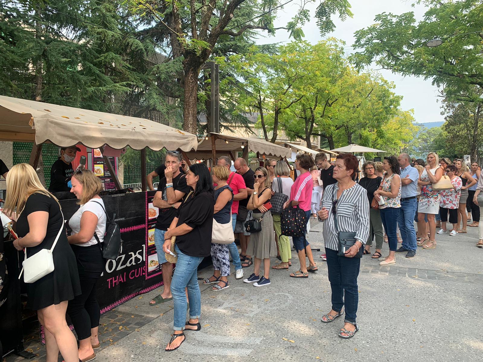 Immagine per La festa di Odprta kuhna colora Nova Gorica, stand e gusto in centro