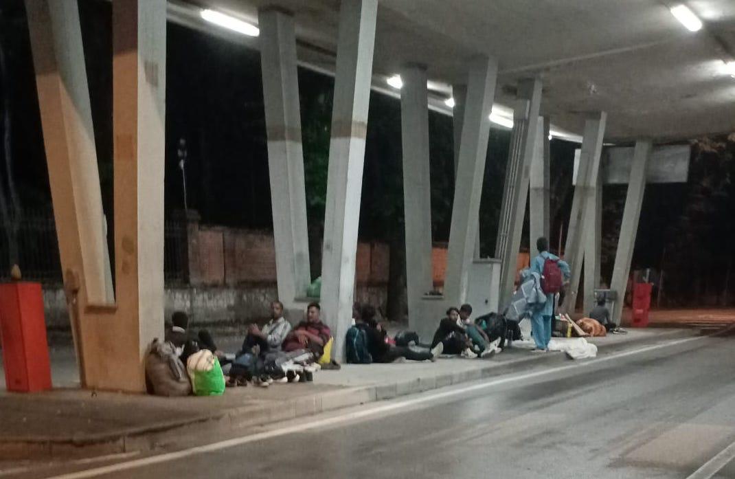 Copertina per Migranti all'addiaccio, arriva il sit-in davanti alla Prefettura di Gorizia