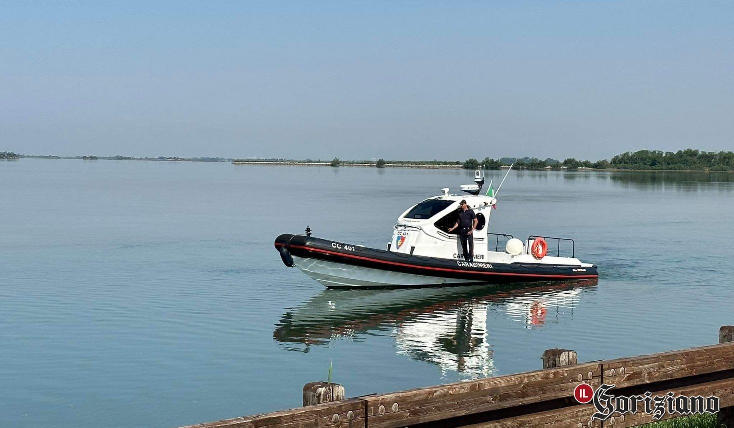 Immagine per Barca finisce in secca nella laguna di Grado, turisti rimasti bloccati