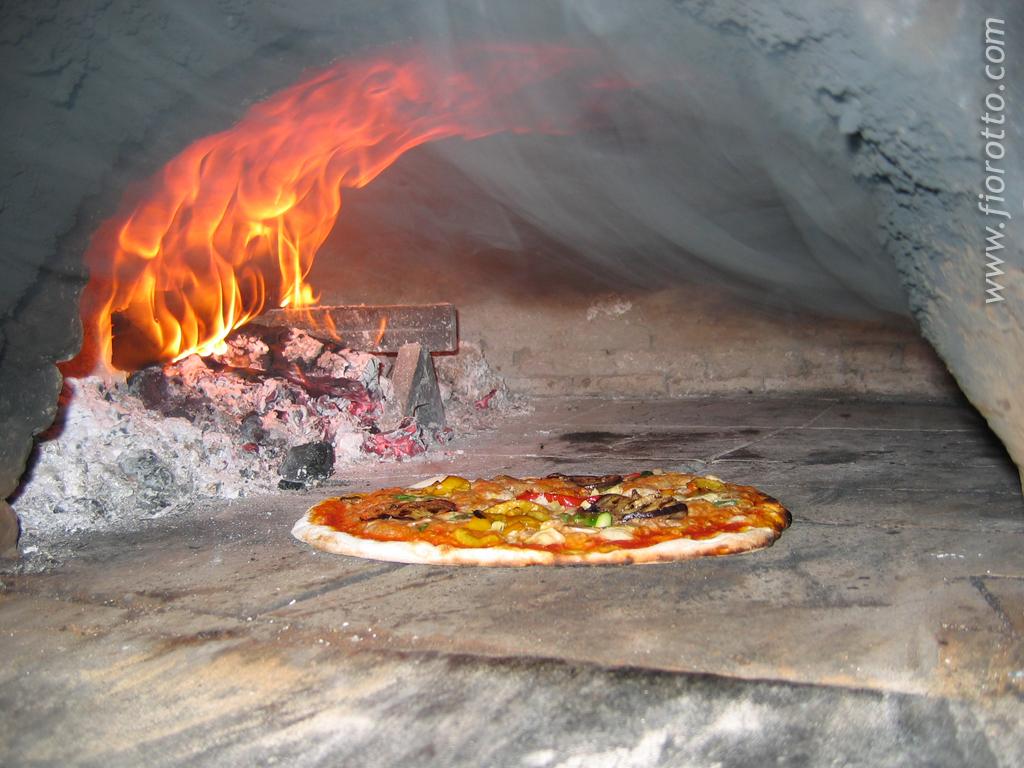 Copertina per Le migliori pizzerie di Gorizia secondo il Gambero Rosso, tre locali nella guida