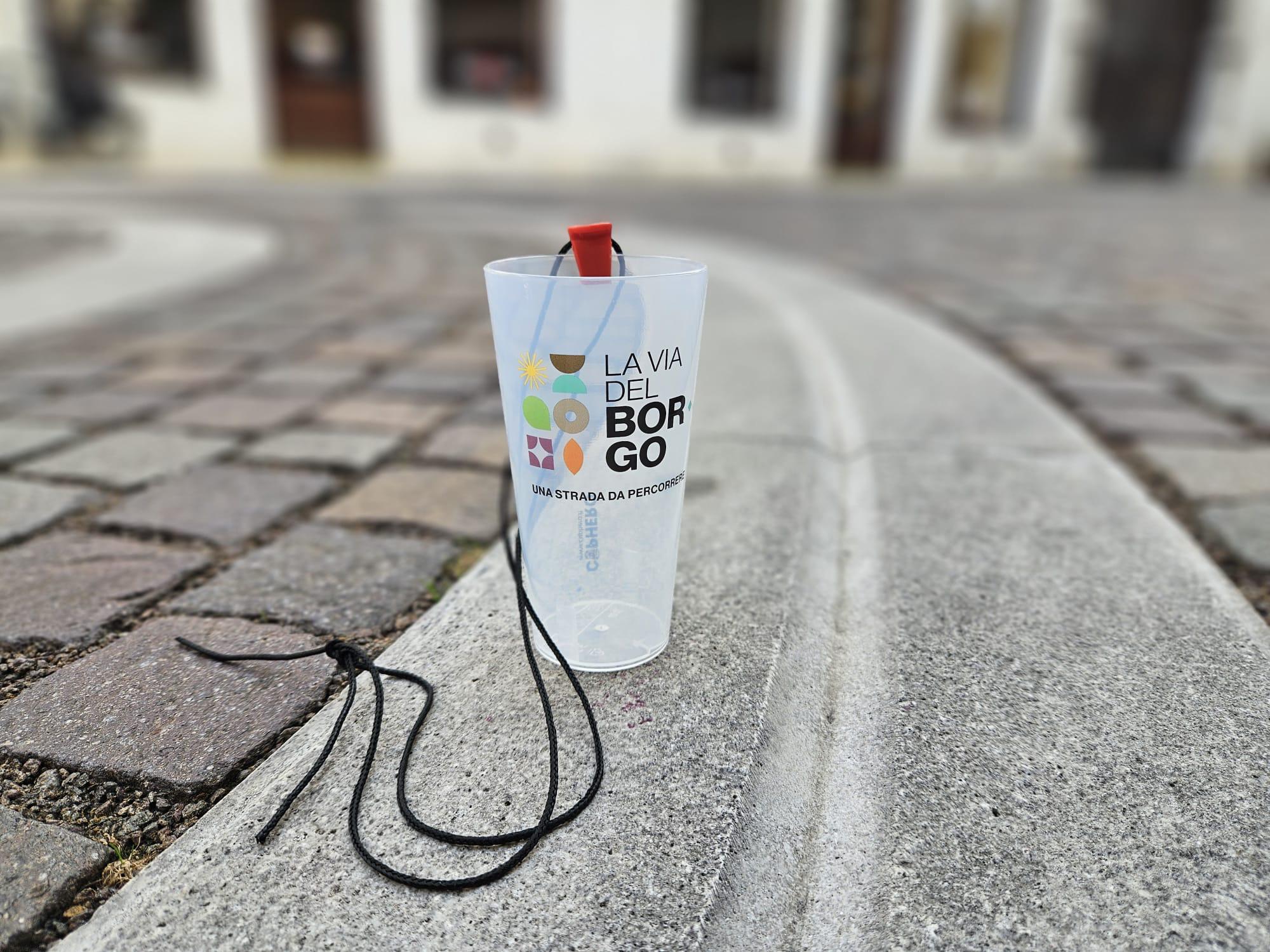 Immagine per Ecco il bicchiere di via Rastello, l'idea anti-spreco di plastica per bere a Gorizia