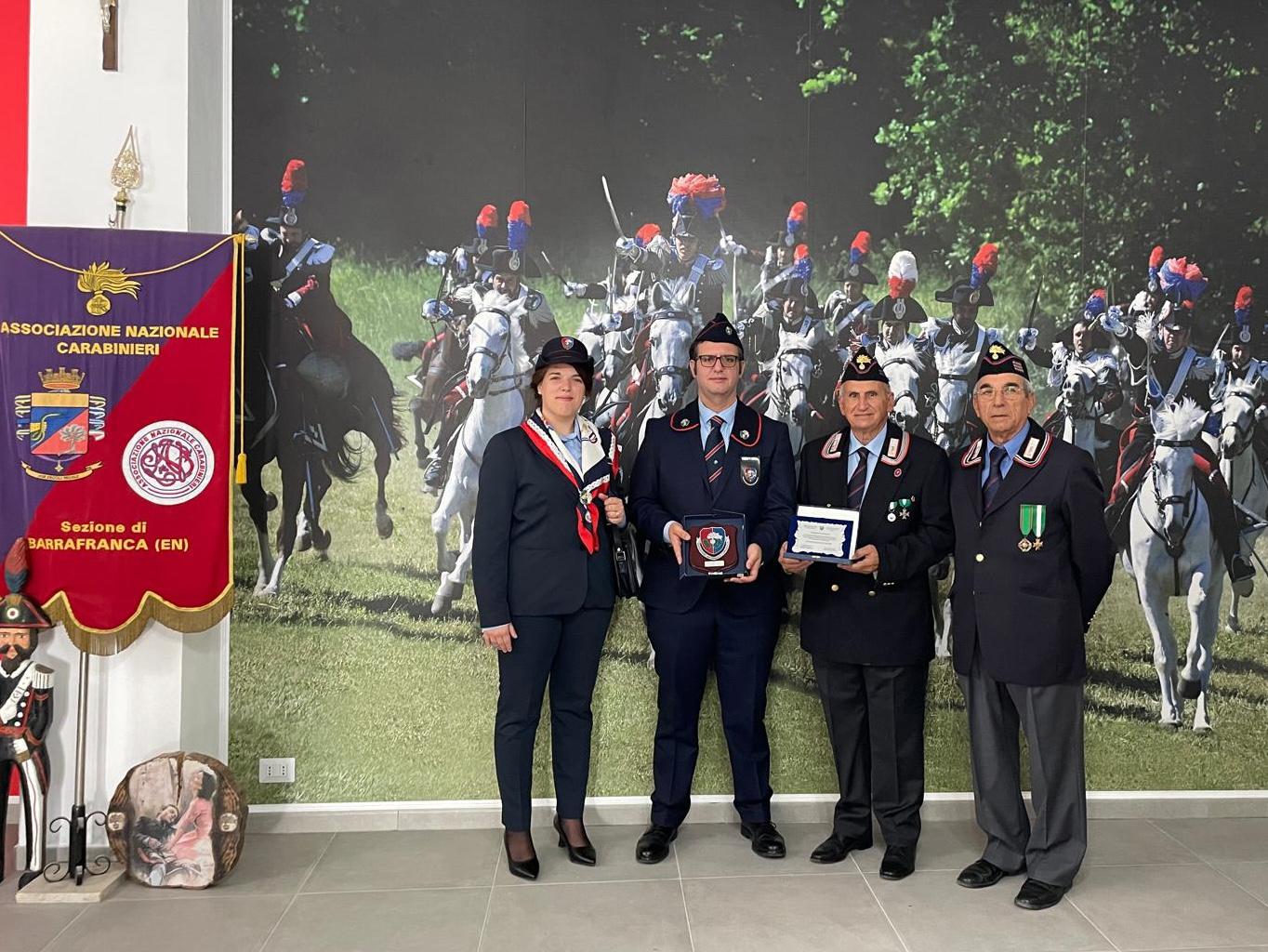 Copertina per Carabinieri in congedo di Farra volano in Sicilia, nasce l'amicizia con Barrafranca